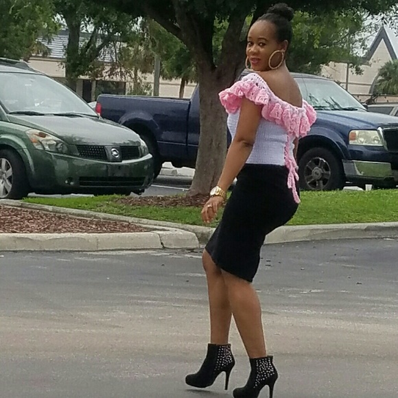 Top - Picture 3 of 4